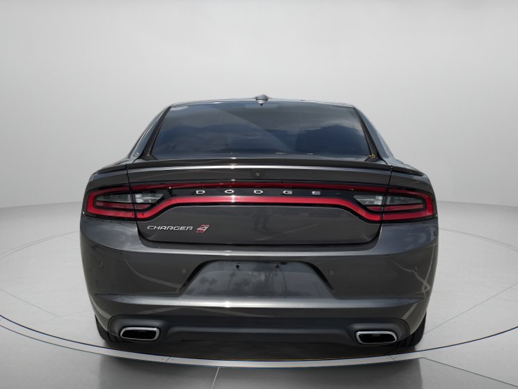 Used 2018 Dodge Charger GT image 4