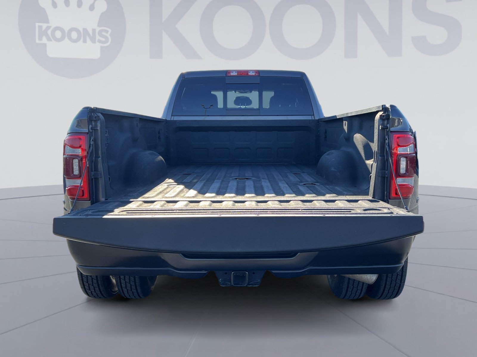 Used 2024 RAM 3500 Tradesman image 23