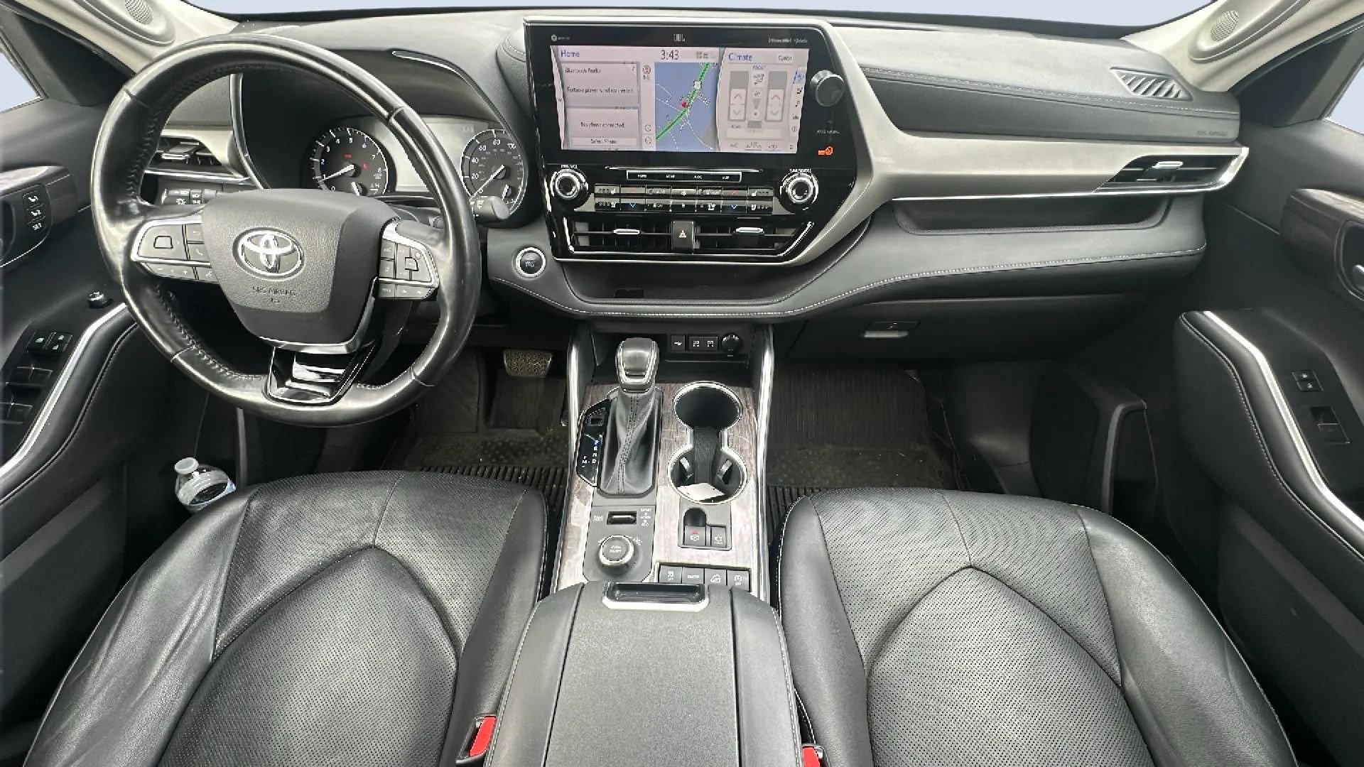 Used 2021 Toyota Highlander Limited image 9