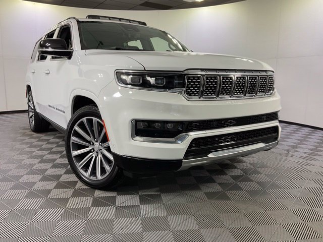 Used 2023 Jeep Grand Wagoneer Series II AWD/4WD image 40