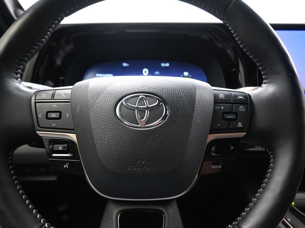 Used 2024 Toyota Crown Platinum image 7