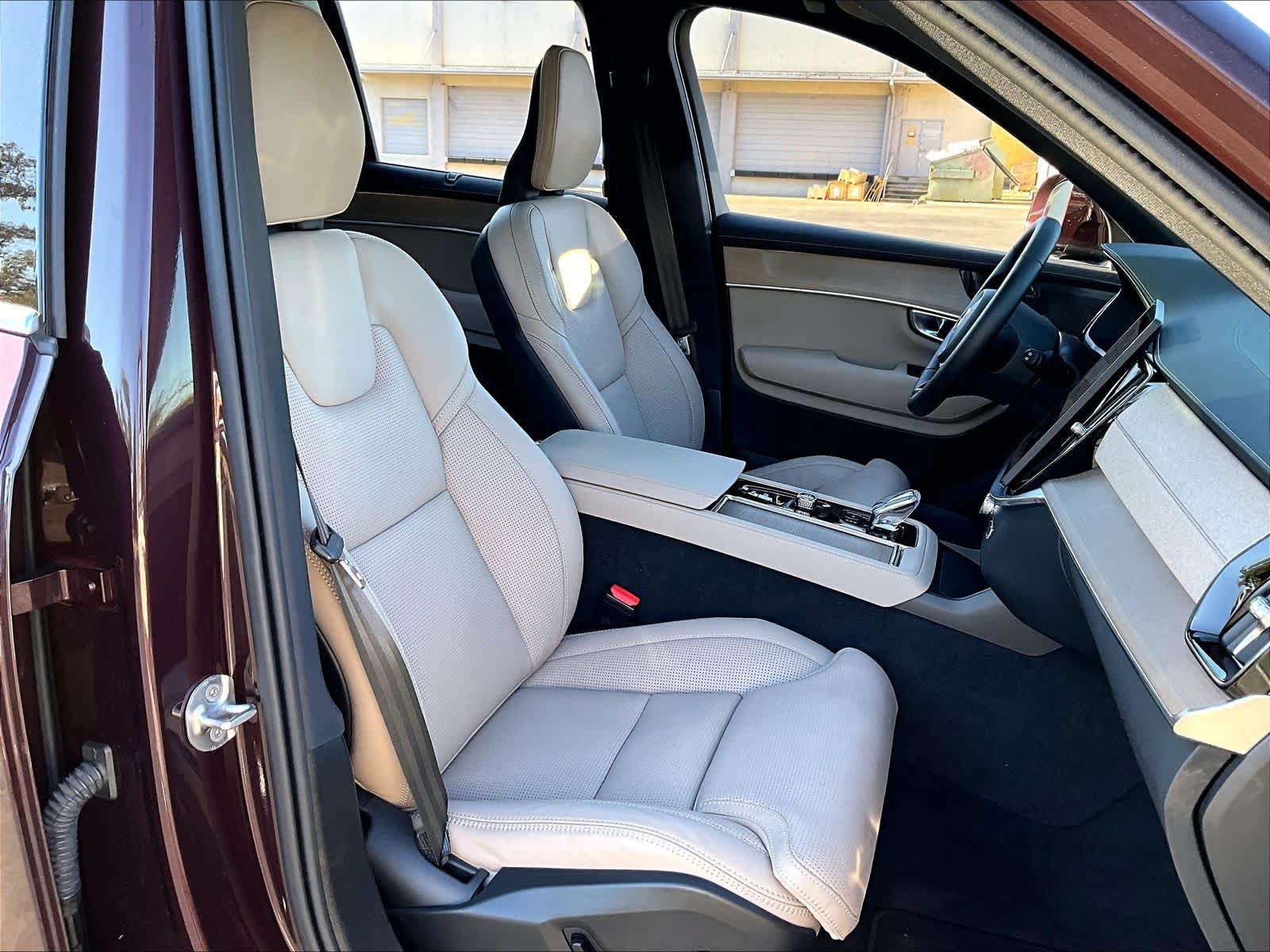 Used 2026 Volvo XC90 B5 Ultra AWD/4WD image 9