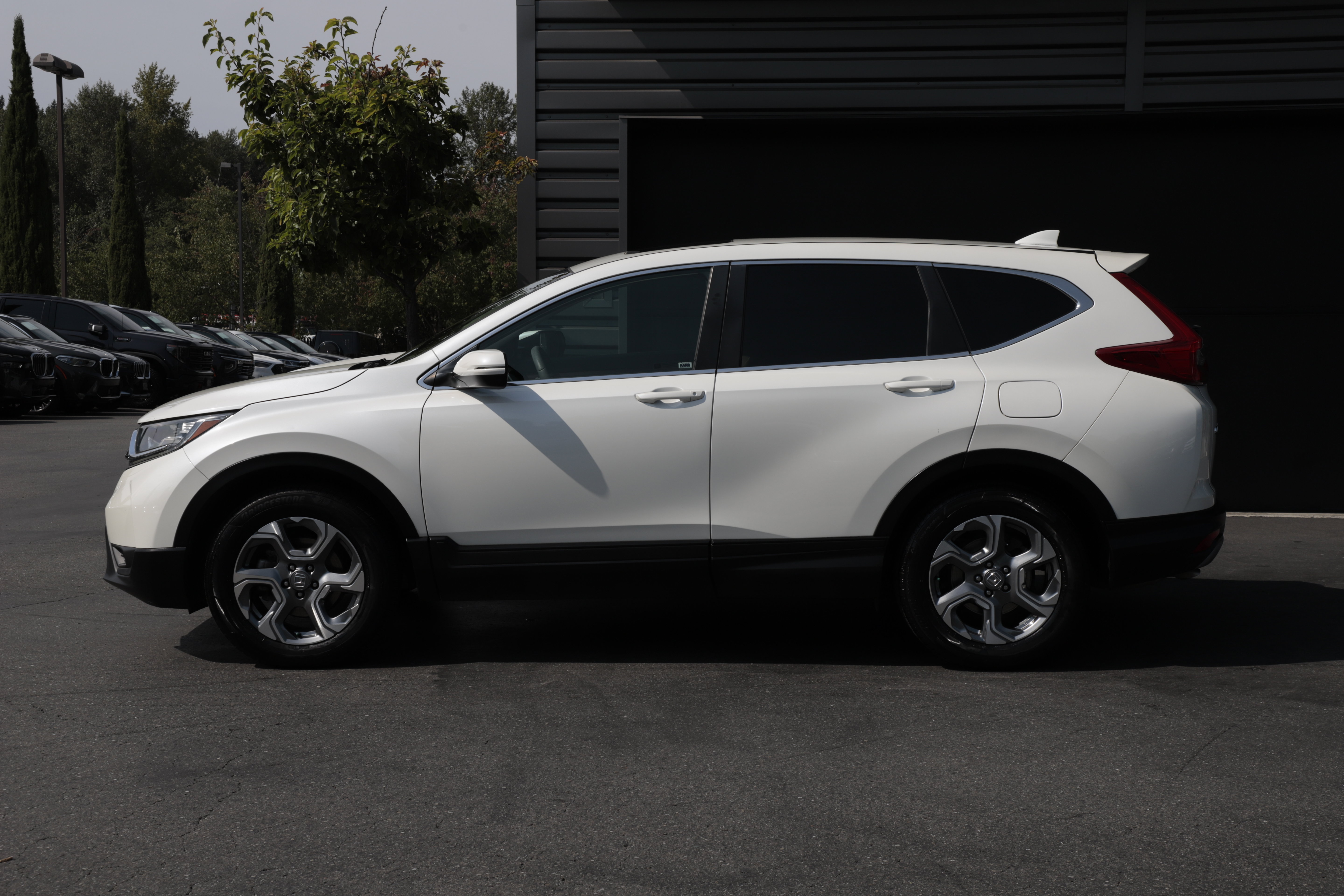 Used 2017 Honda CR-V EX image 5