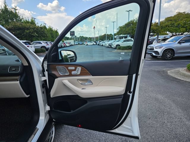 Used 2026 Mercedes-Benz GLS 450 4MATIC image 48