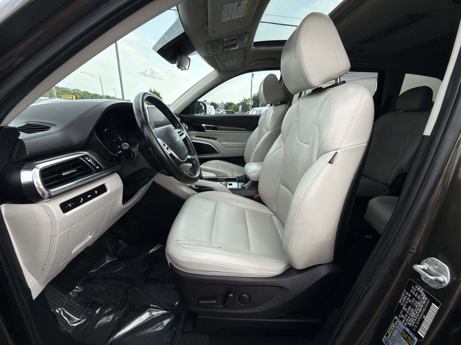 Used 2022 Kia Telluride S AWD/4WD image 13
