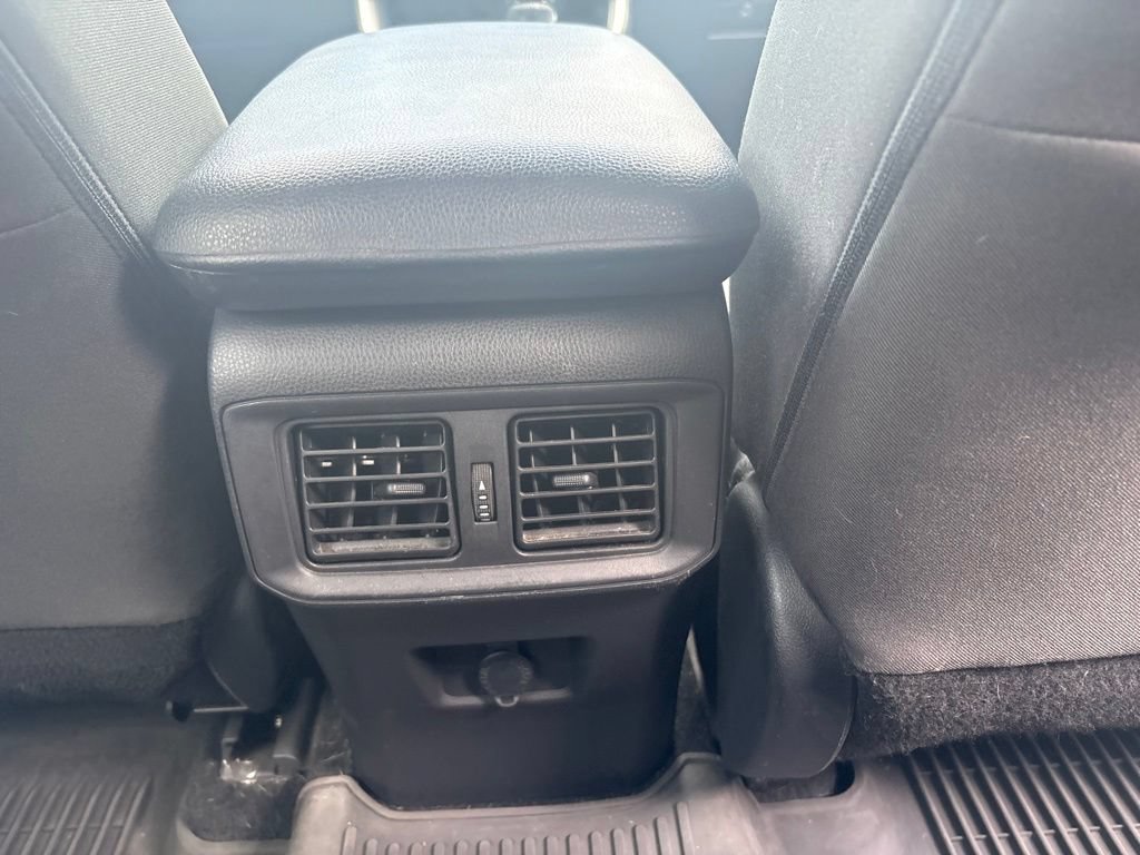 Used 2022 Toyota RAV4 LE w/ Carpet Mat Package (TMS) AWD/4WD image 29