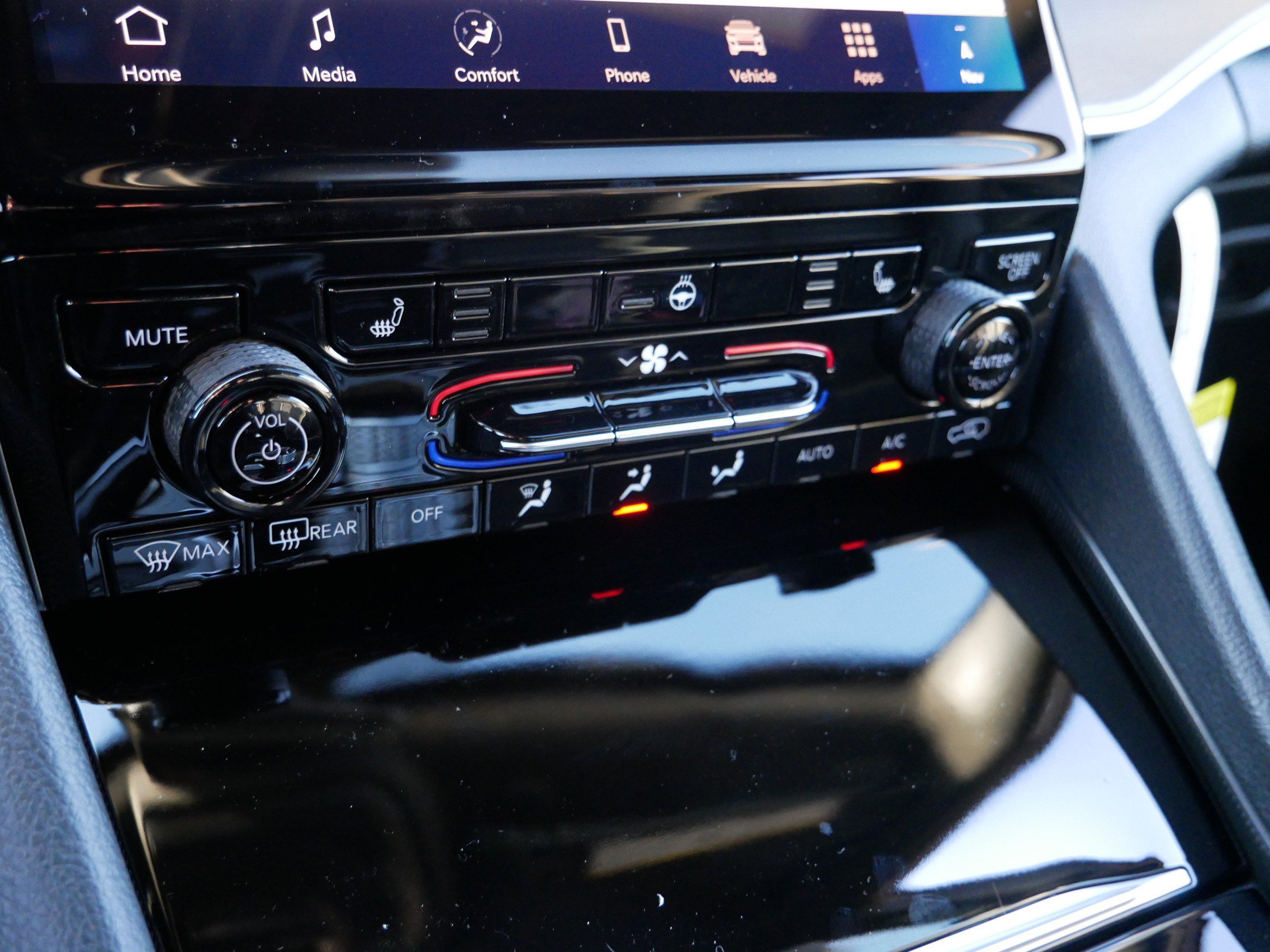 New 2025 Jeep Grand Cherokee Limited w/ Black Appearance Package image 15