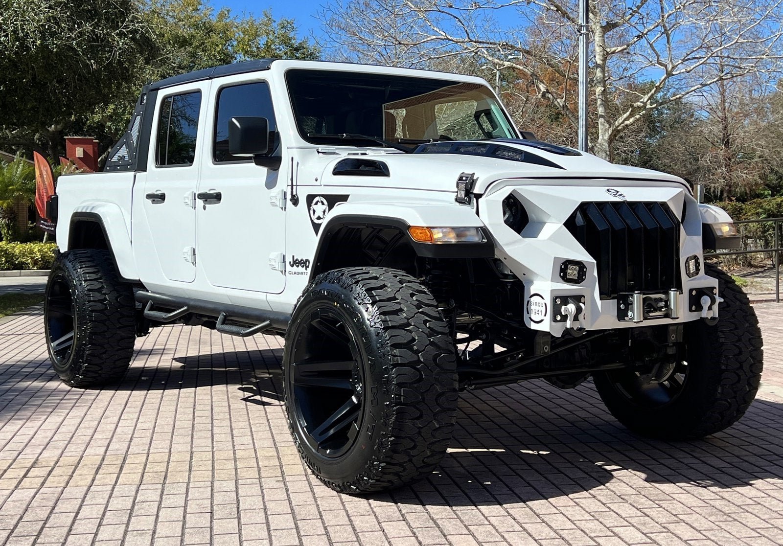 Used 2021 Jeep Gladiator Sport AWD/4WD image 3