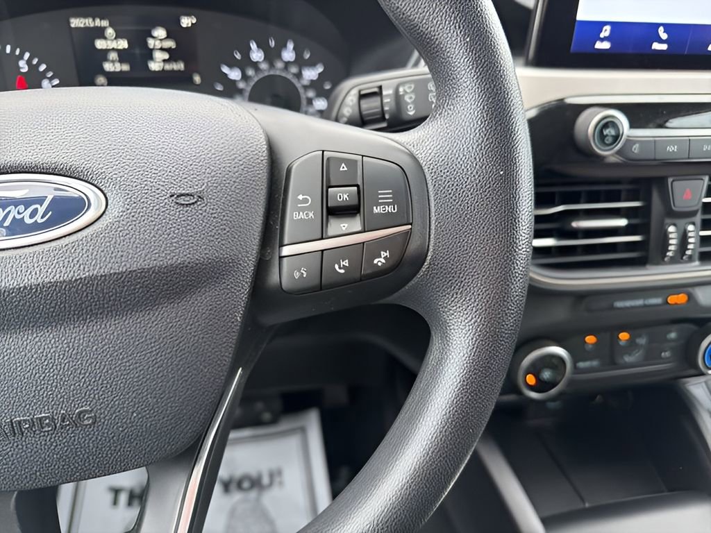 Used 2022 Ford Escape SE image 30
