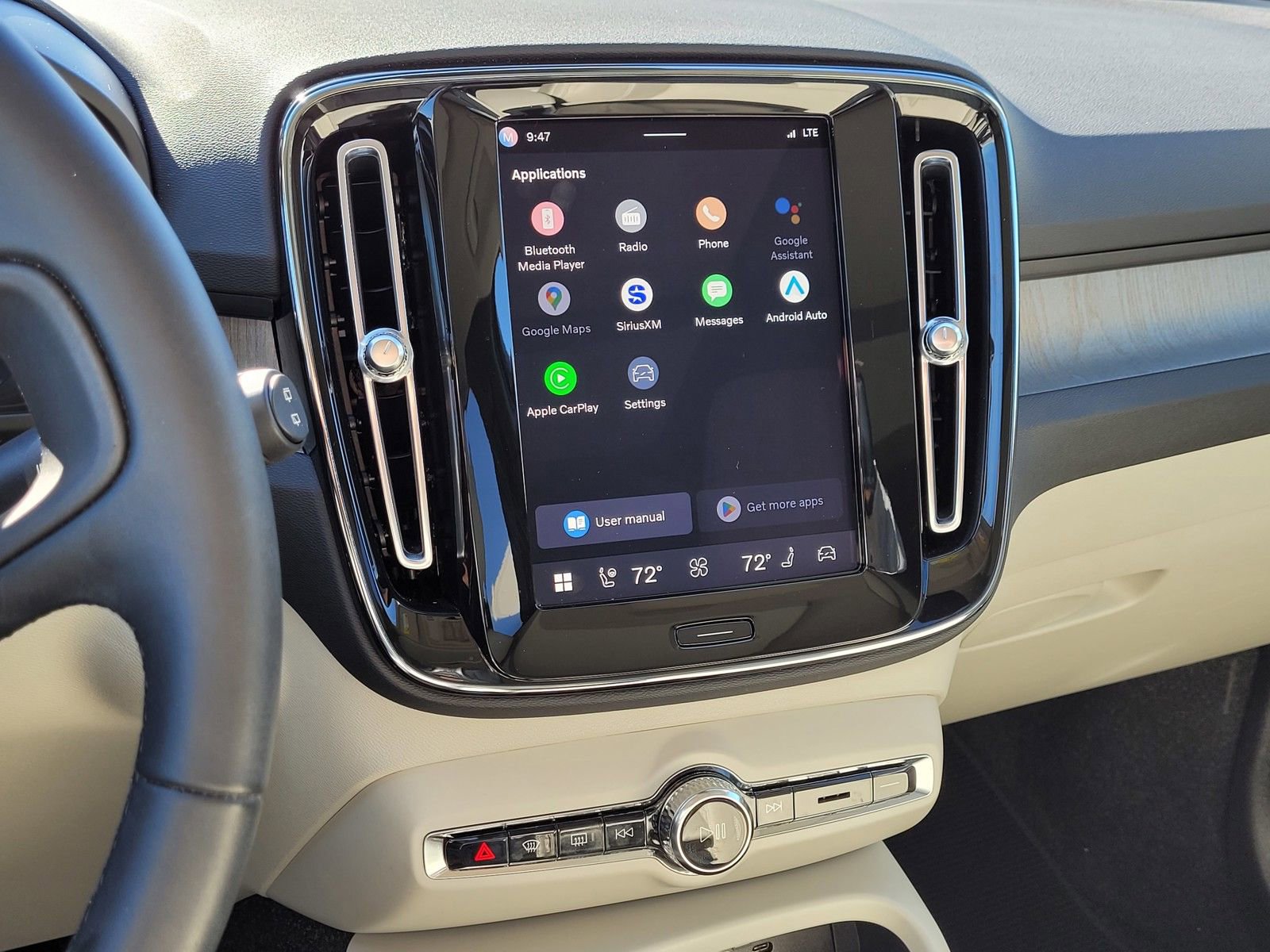 Certified 2023 Volvo XC40 B5 Plus w/ Driver Assist Package image 20