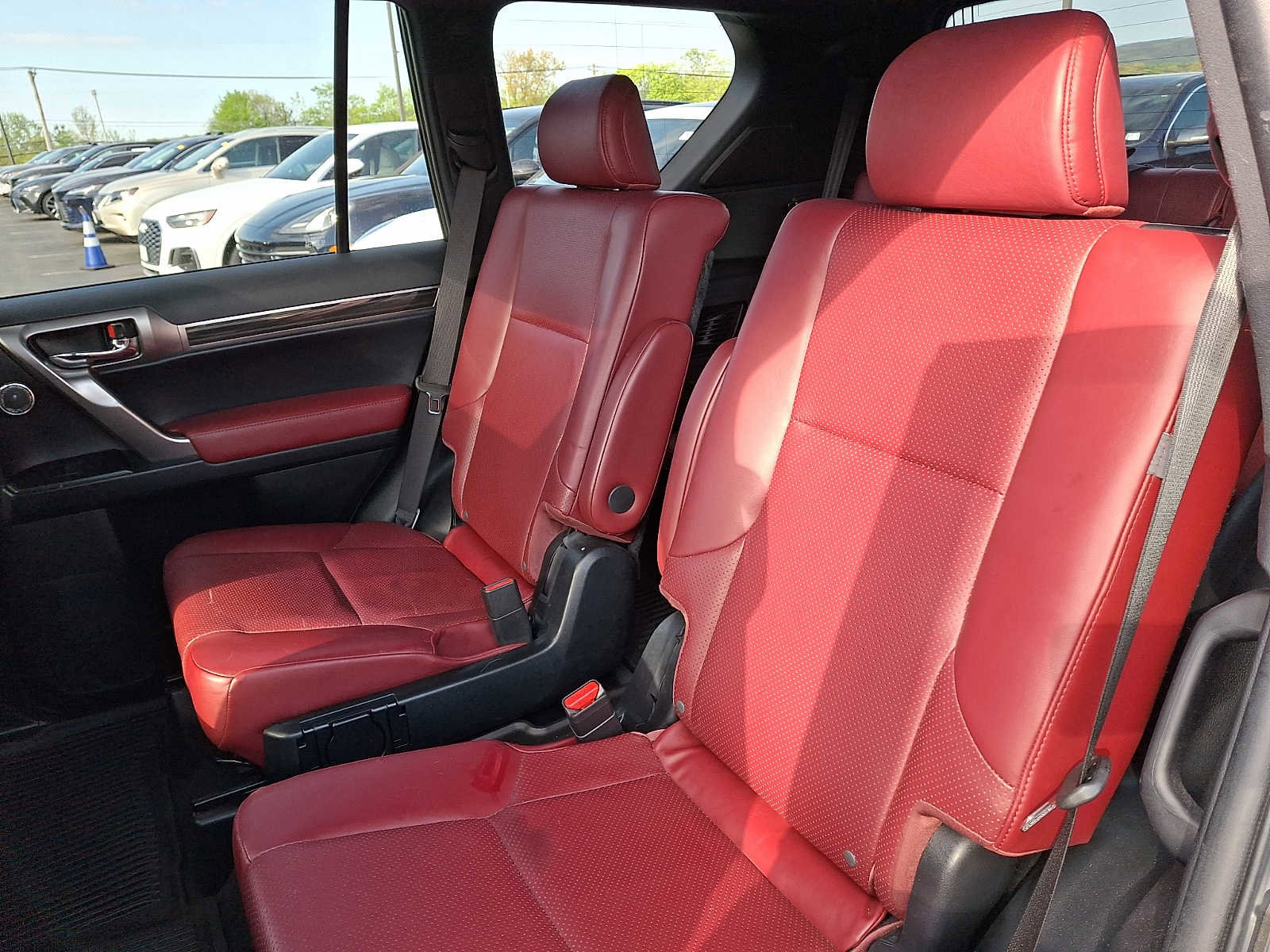Certified 2022 Lexus GX 460 Luxury w/ Sport Design Package AWD/4WD image 9