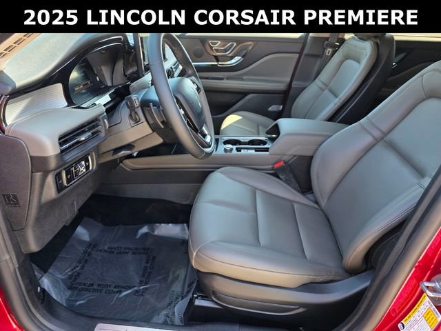 Used 2025 Lincoln Corsair Premiere image 22