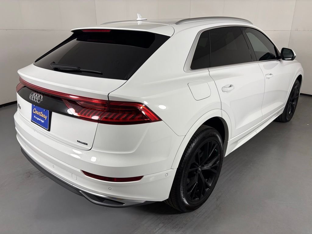 Used 2023 Audi Q8 Premium AWD/4WD image 8