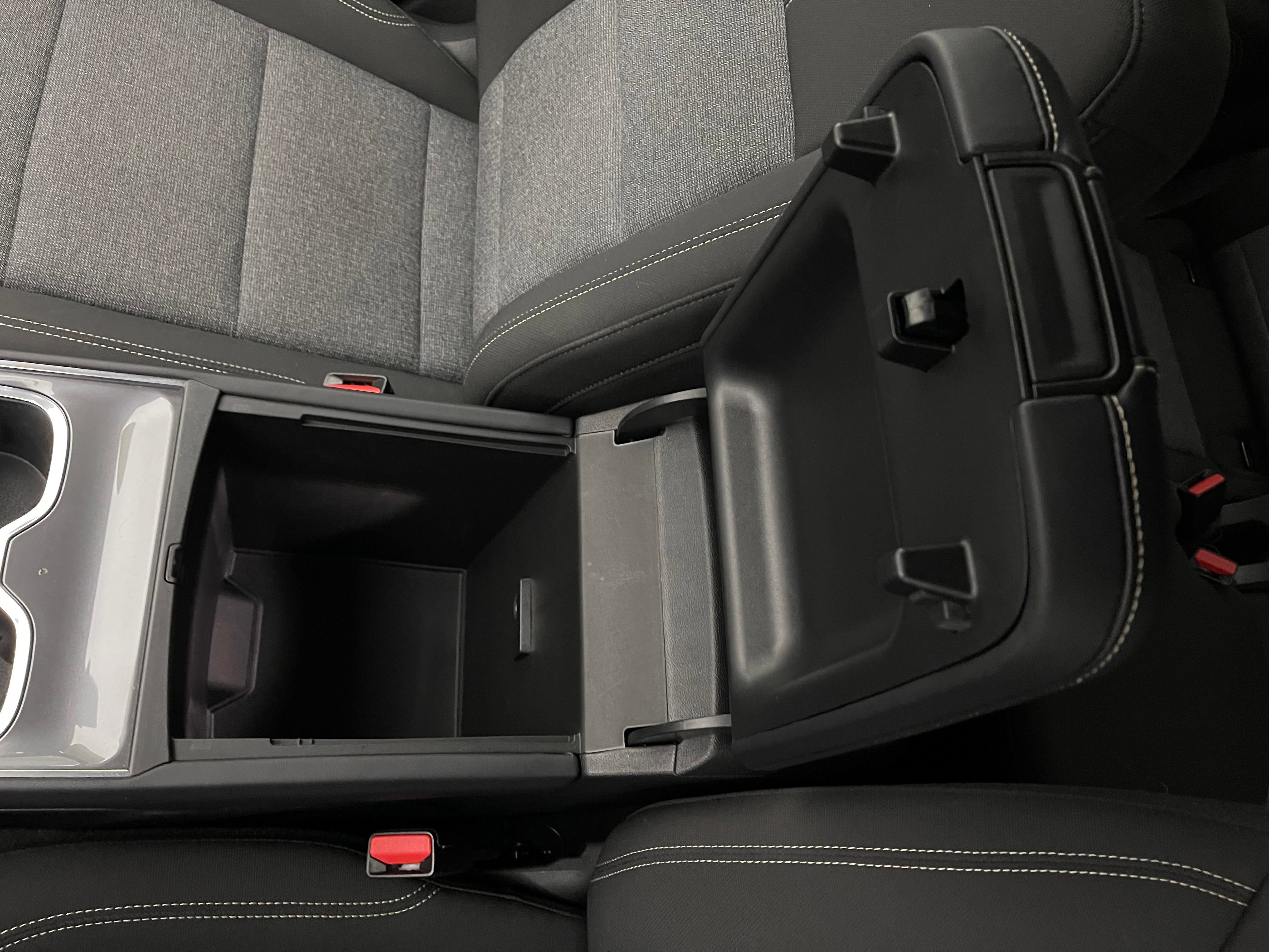 Used 2025 GMC Acadia Elevation FWD image 31
