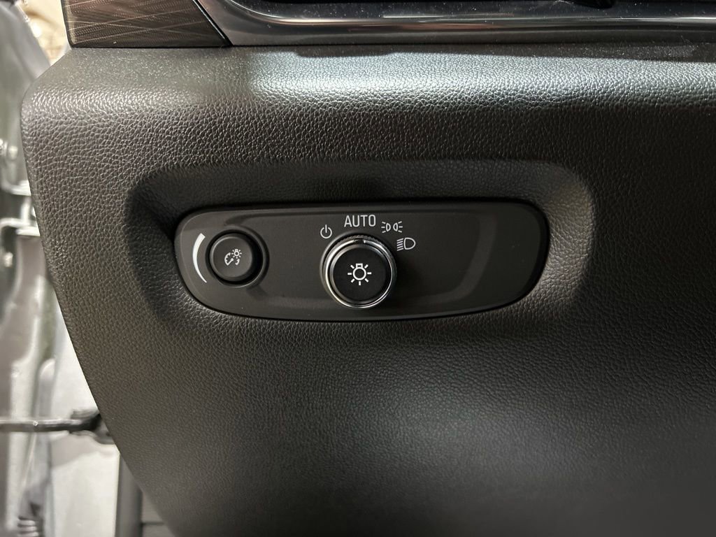 Used 2022 Chevrolet Traverse High Country image 19