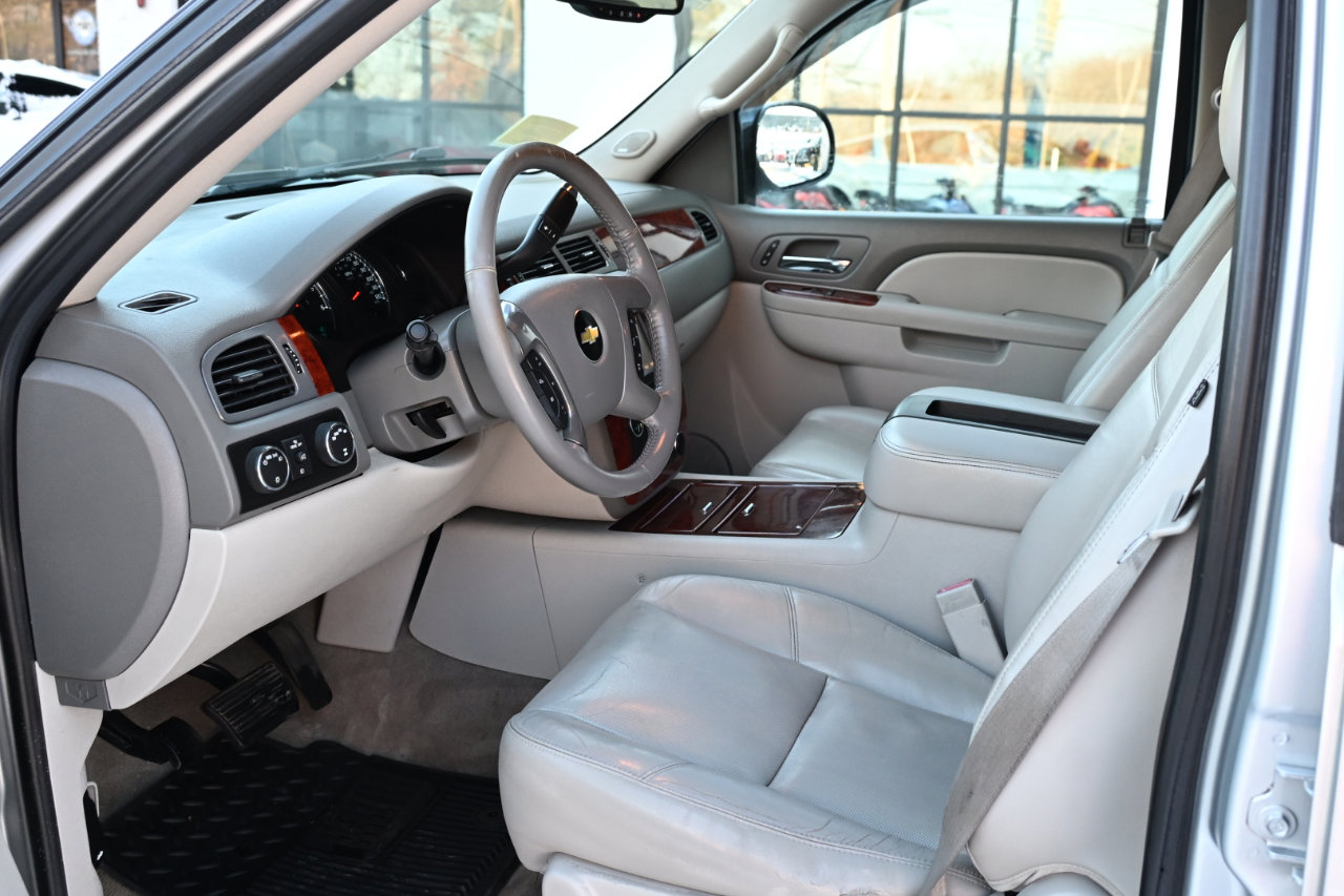 Used 2012 Chevrolet Tahoe LTZ image 18