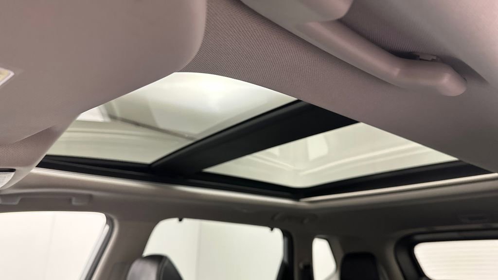 Certified 2021 Nissan Rogue SL w/ Premium Package image 17