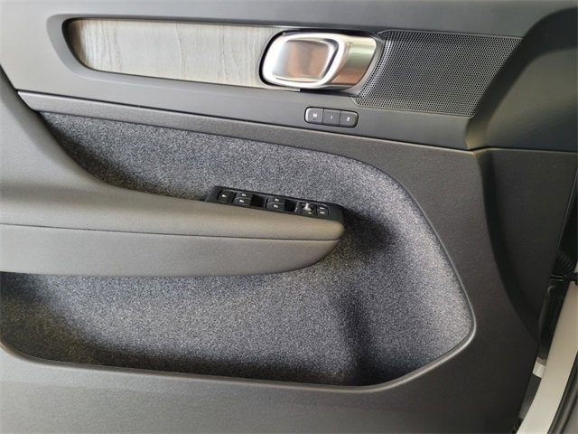 Certified 2026 Volvo XC40 B5 Core w/ Climate Package image 30