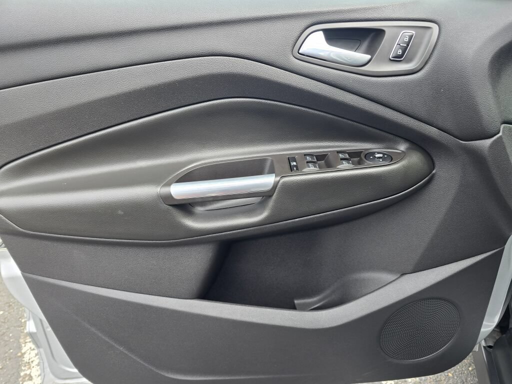 Used 2013 Ford C-MAX Energi SEL FWD image 21
