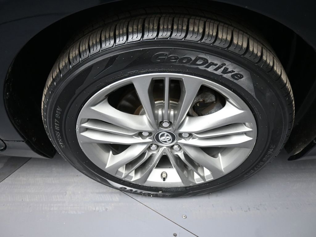 Used 2016 Toyota Camry SE image 13