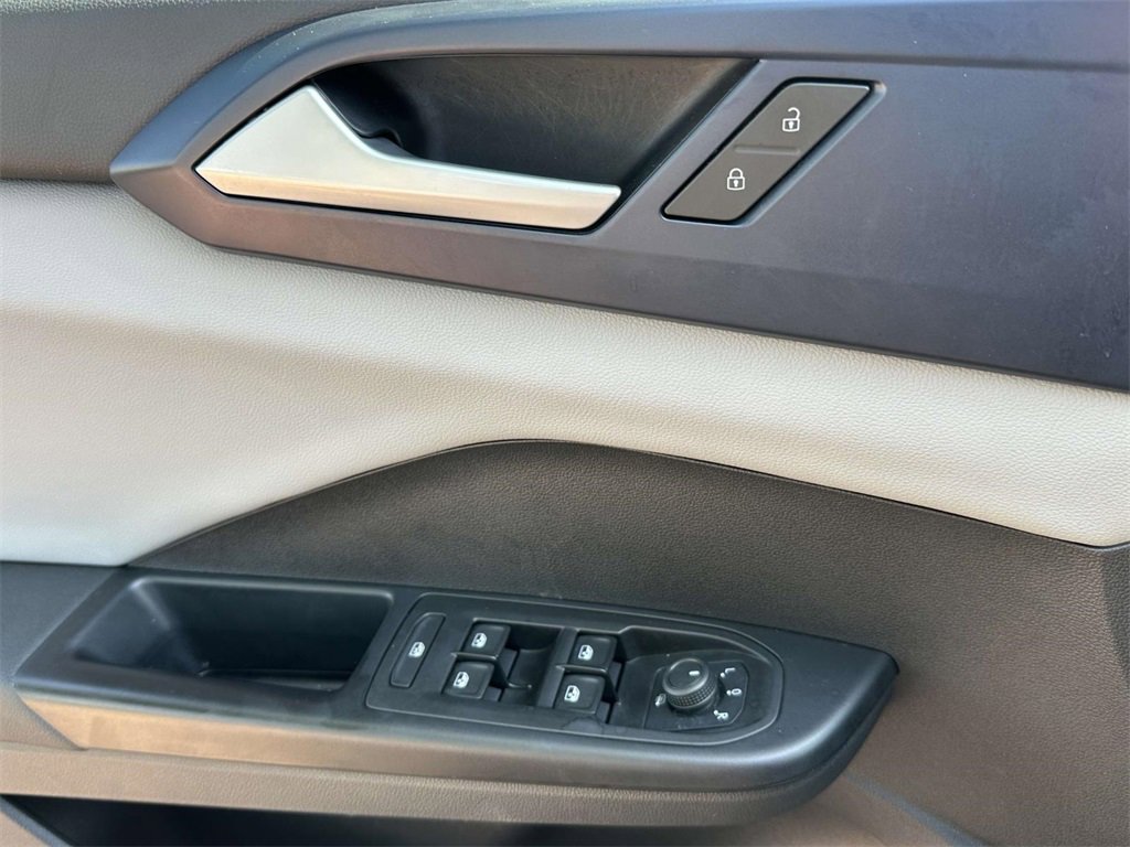 Used 2022 Volkswagen Taos SE image 23