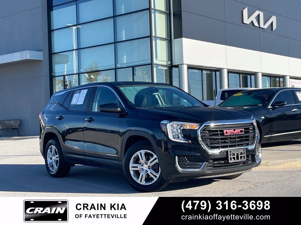 Used 2024 GMC Terrain SLE AWD/4WD image 1
