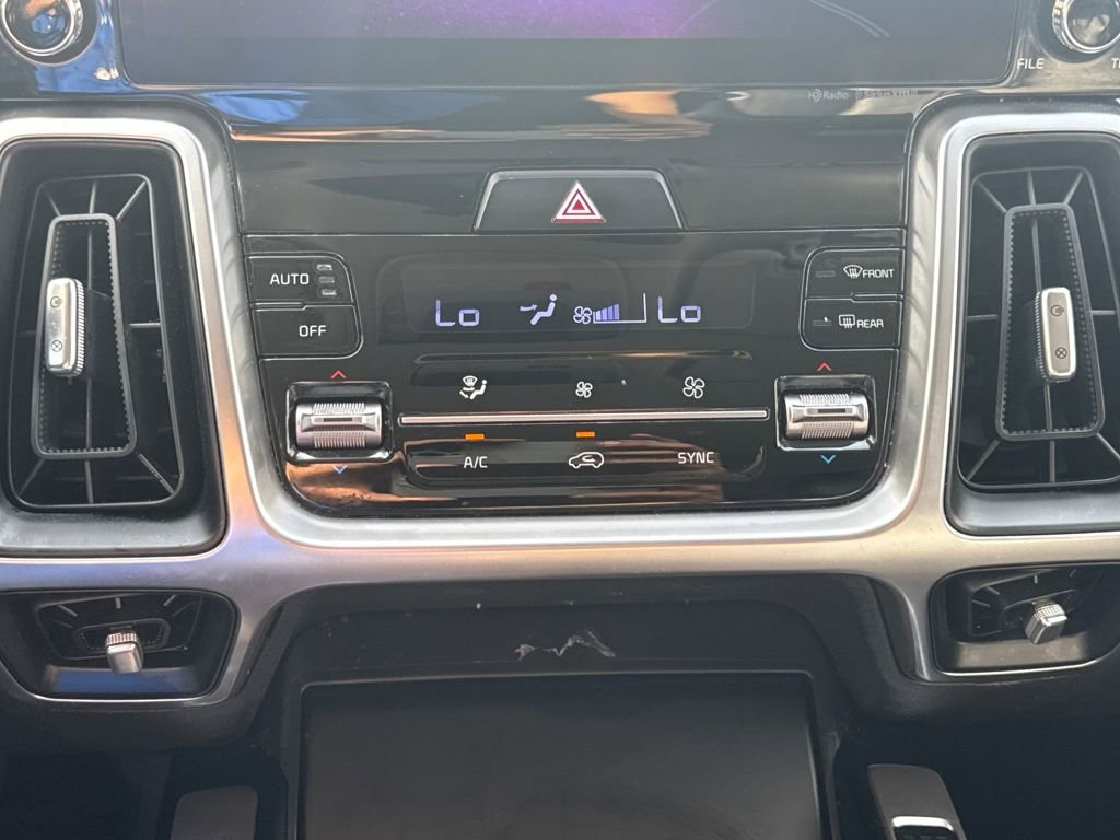 Used 2022 Kia Sorento S image 22