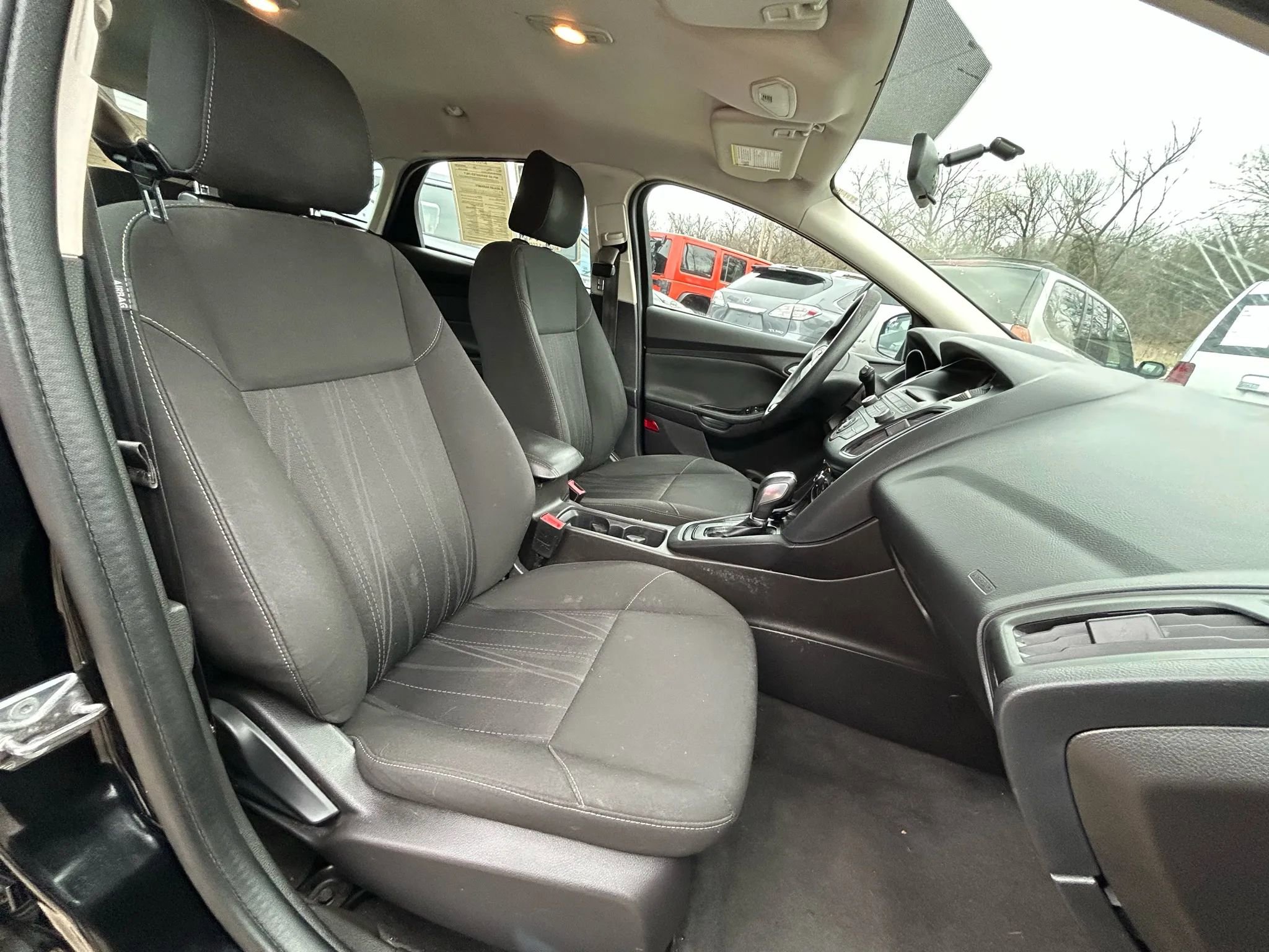 Used 2016 Ford Focus SE image 10