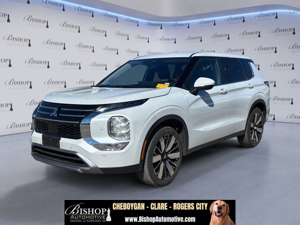 Used 2025 Mitsubishi Outlander AWD image 1