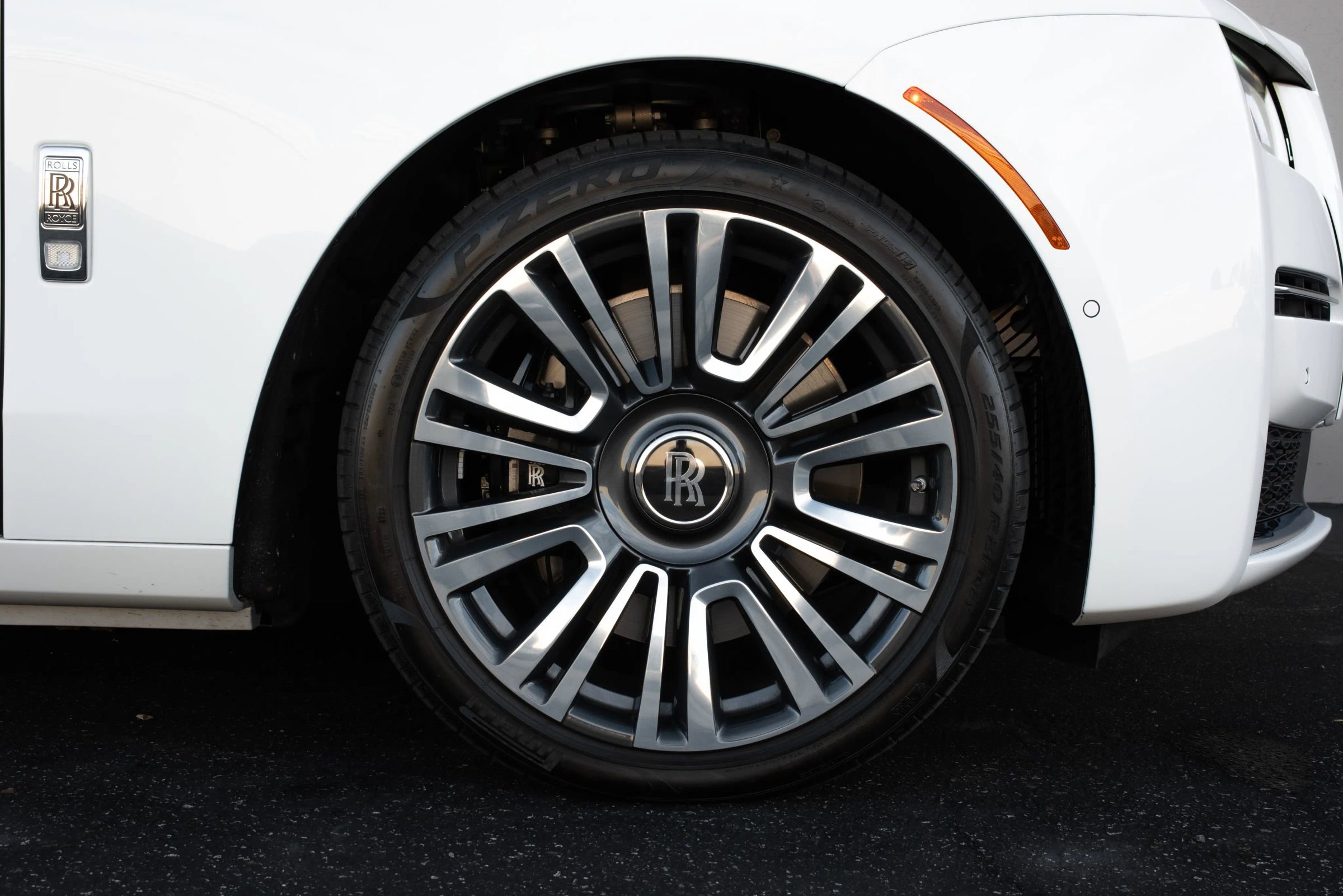 Used 2024 Rolls-Royce Ghost image 42