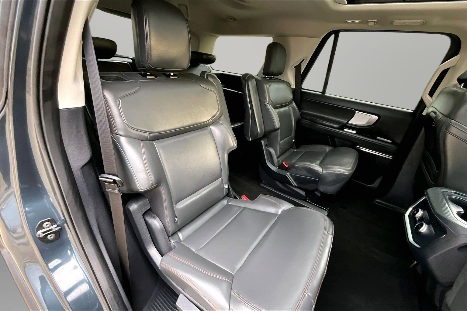 Used 2025 Ford Expedition Active image 17