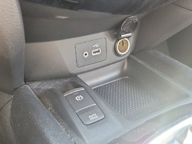 Certified 2021 Nissan Rogue Sport SV w/ Technology Package FWD image 31