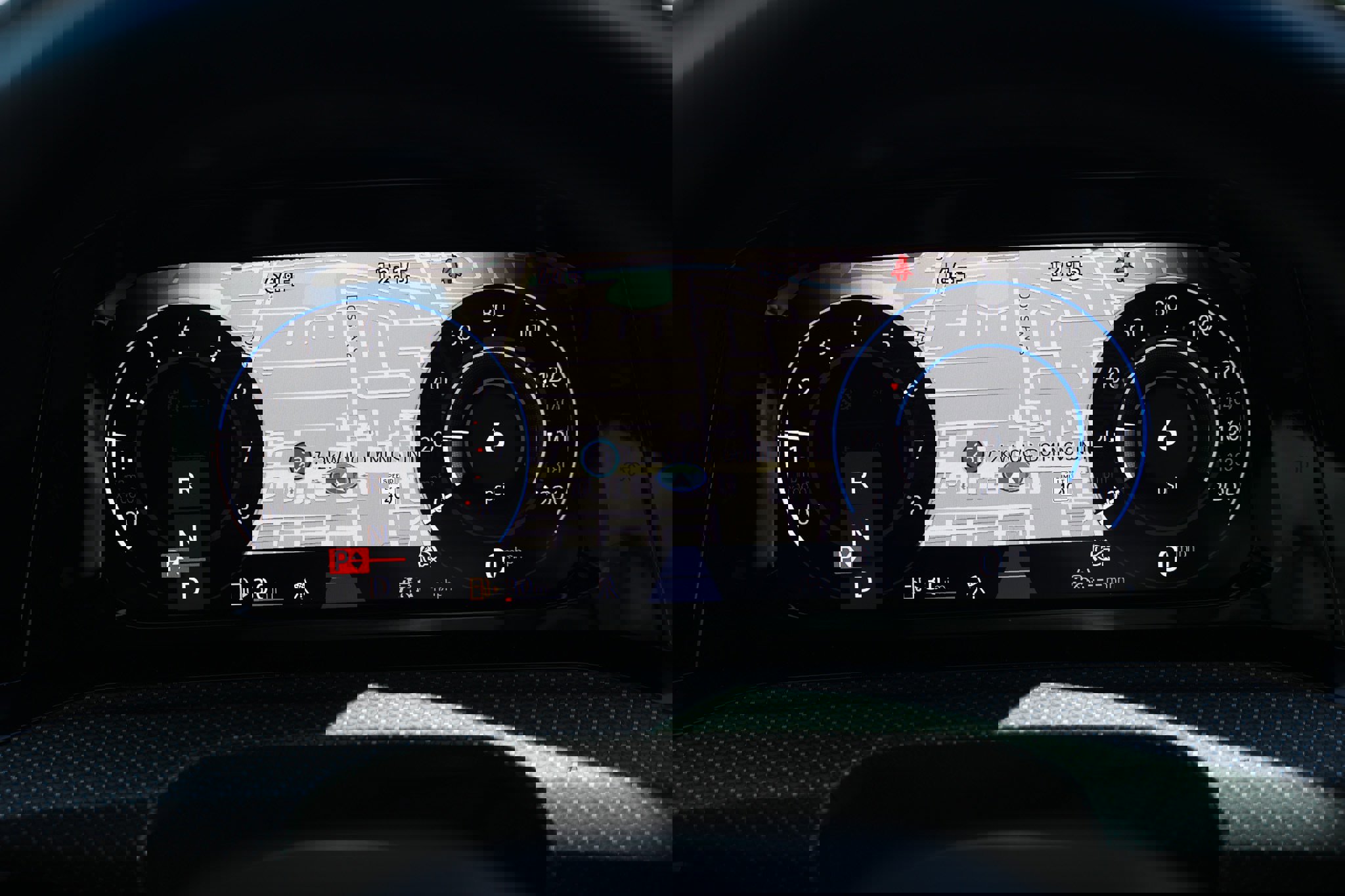 Used 2023 Volkswagen Golf R image 34