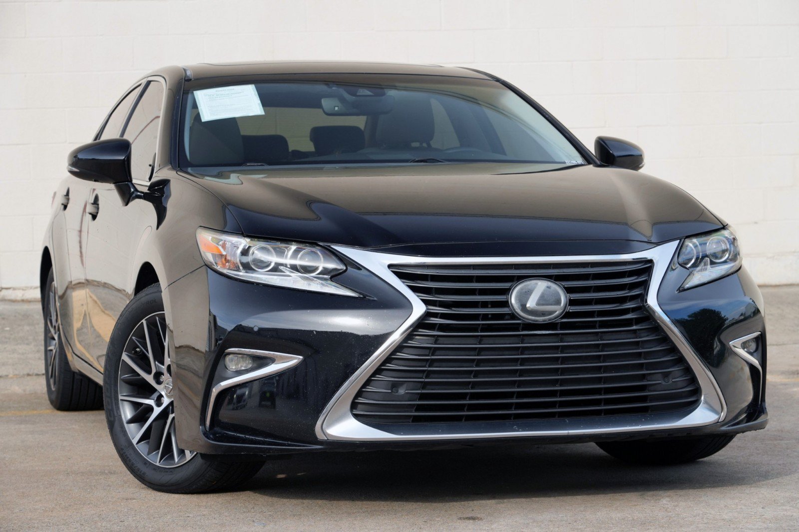 Used 2016 Lexus ES 350 w/ Luxury Package w/Wood Trim FWD image 2