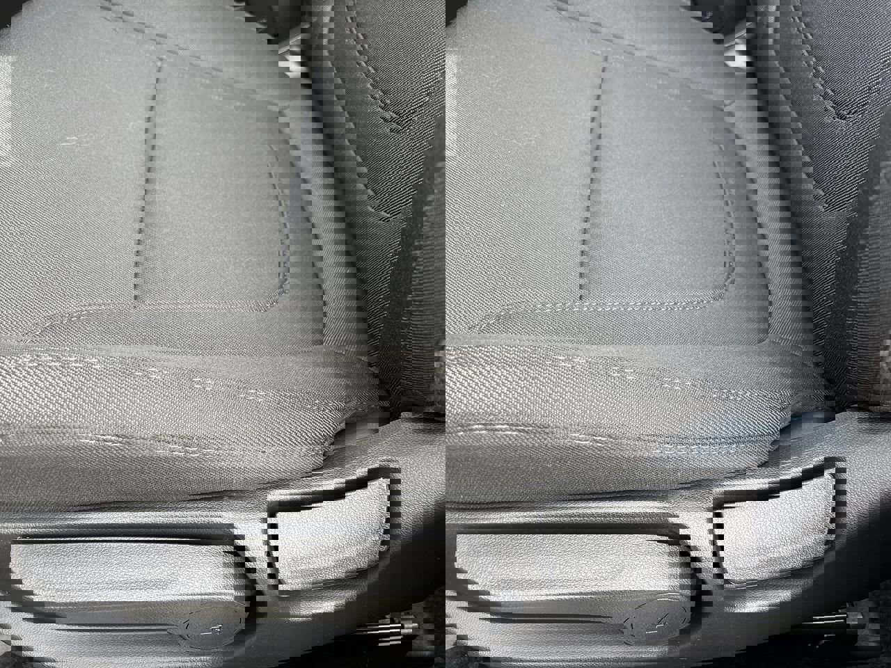 Used 2025 Hyundai Tucson SE image 13