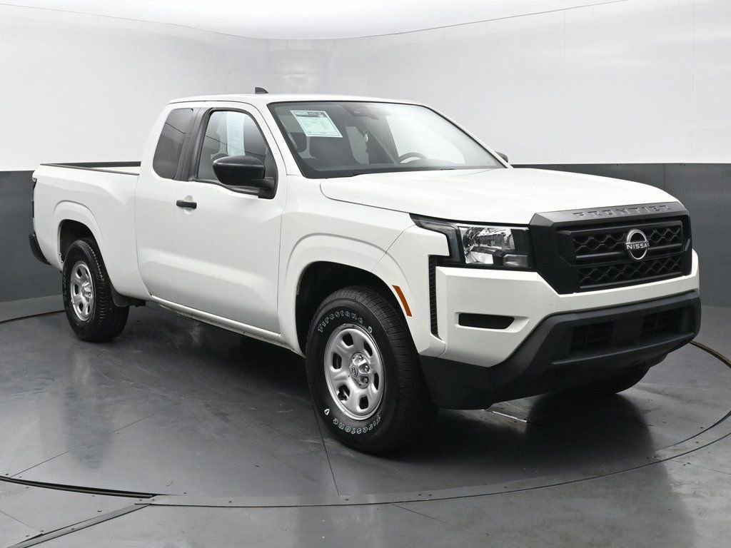 Used 2022 Nissan Frontier S RWD image 3