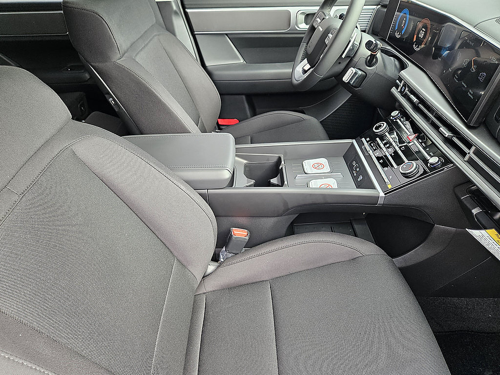 New 2026 Hyundai Santa Fe SE FWD image 14