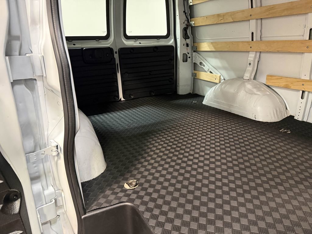 Used 2024 GMC Savana 2500 w/ Driver Convenience Package image 68