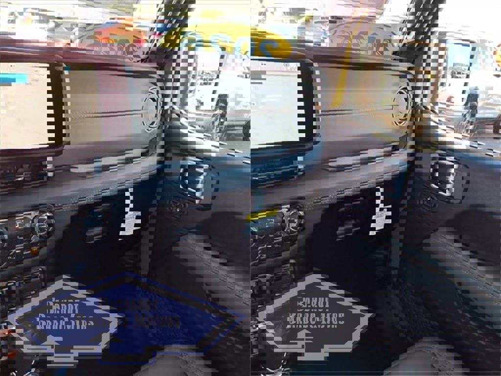 New 2026 Jeep Gladiator Mojave w/ Safety Group image 21