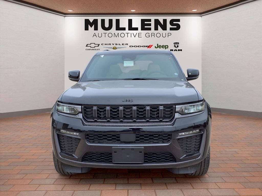 New 2026 Jeep Grand Cherokee Limited AWD/4WD image 2