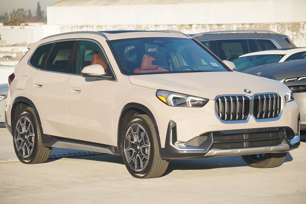 Used 2026 BMW X1 xDrive28i w/ Convenience Package AWD/4WD image 3
