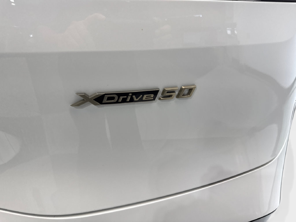 Used 2024 BMW iX xDrive50 w/ Premium Package AWD/4WD image 26