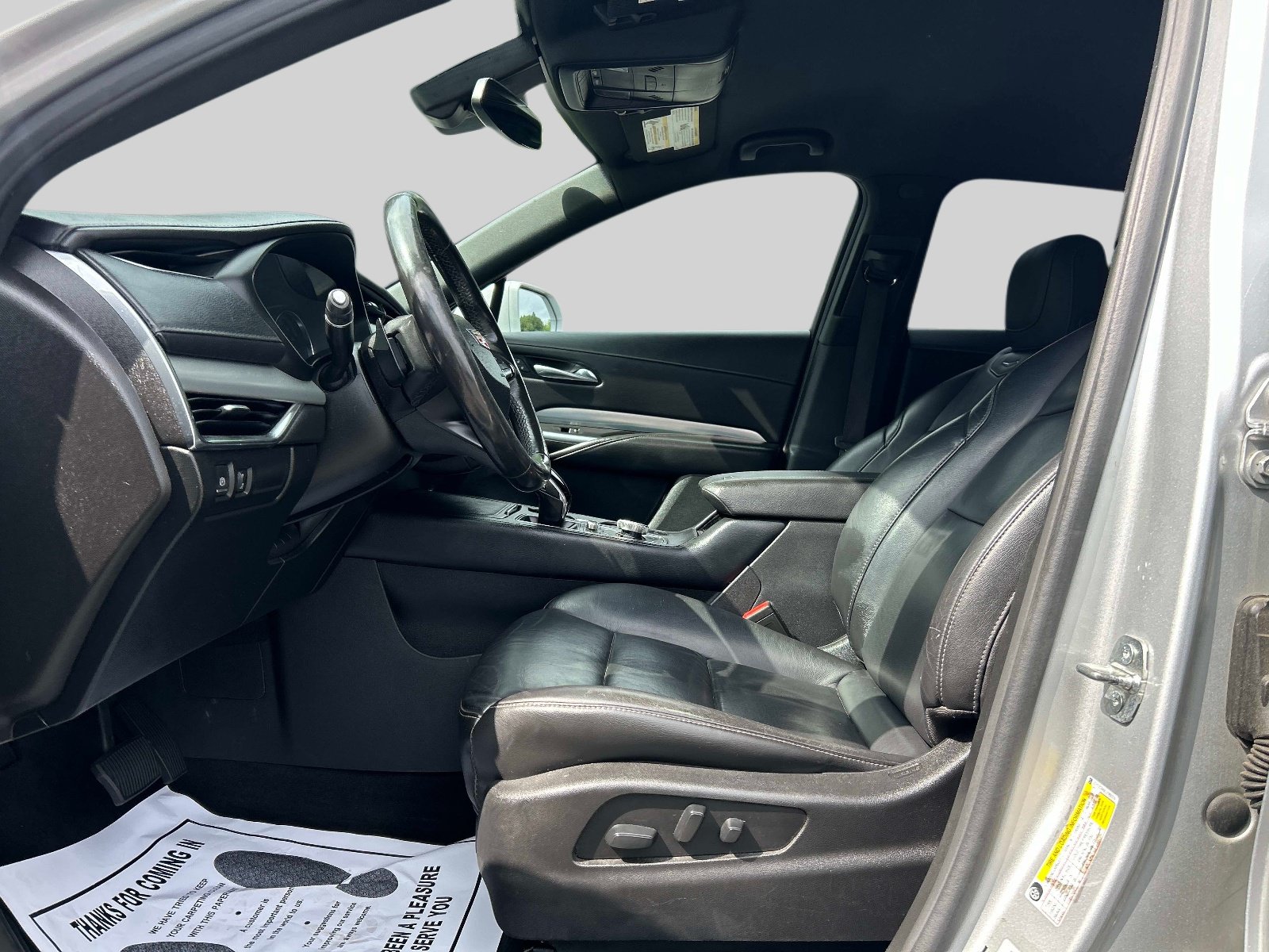 Used 2020 Cadillac XT4 Premium Luxury FWD image 16