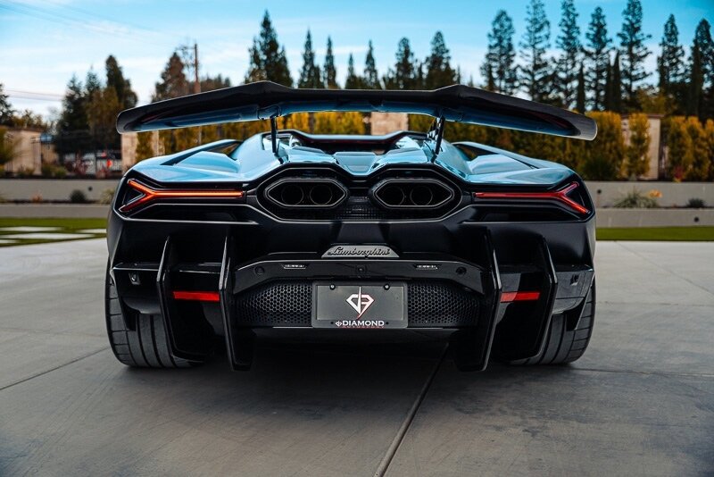 Used 2024 Lamborghini Revuelto image 29
