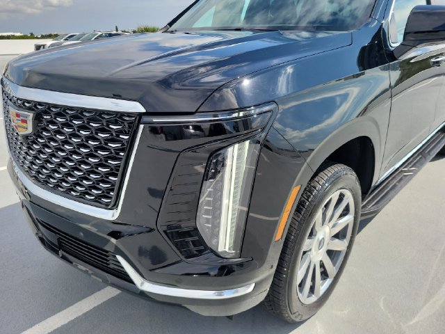 New 2026 Cadillac Escalade ESV 4WD w/ LPO, Floor Liner Package image 8