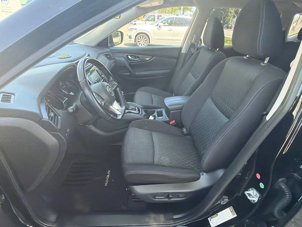 Used 2020 Nissan Rogue SV w/ Sun & Sound Touring Package AWD/4WD image 21