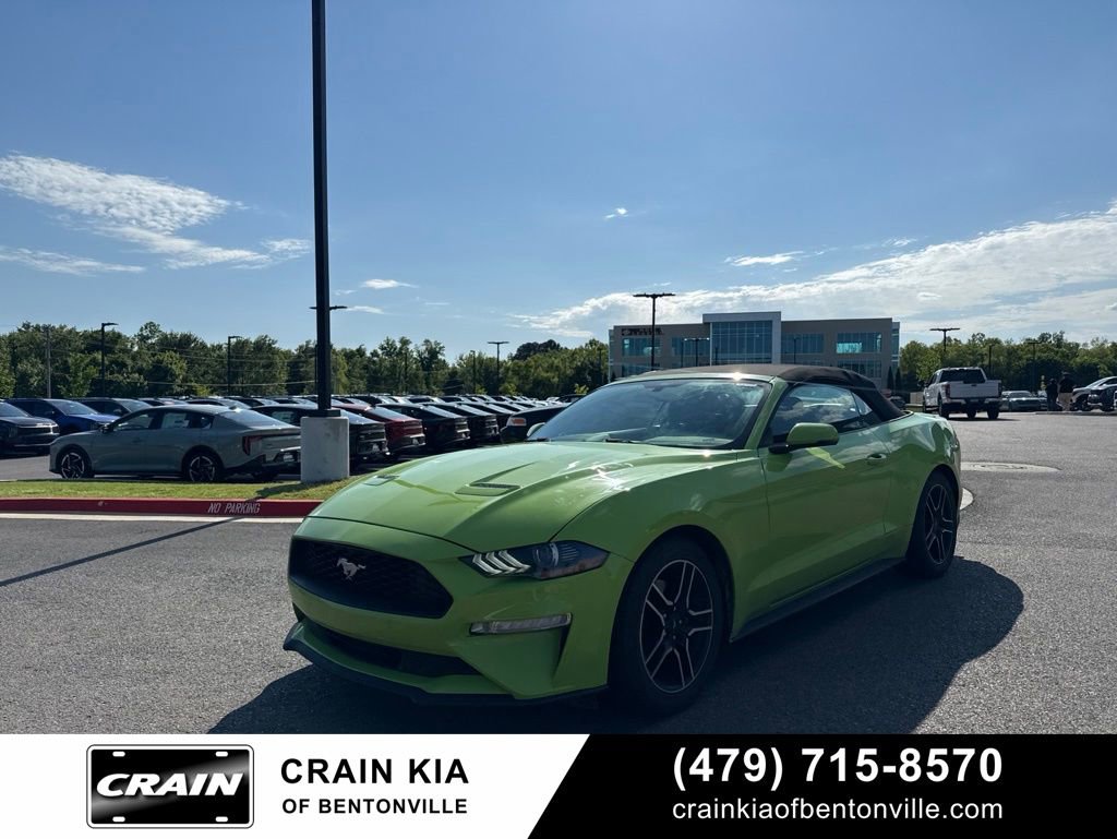 Used 2020 Ford Mustang Premium RWD image 7