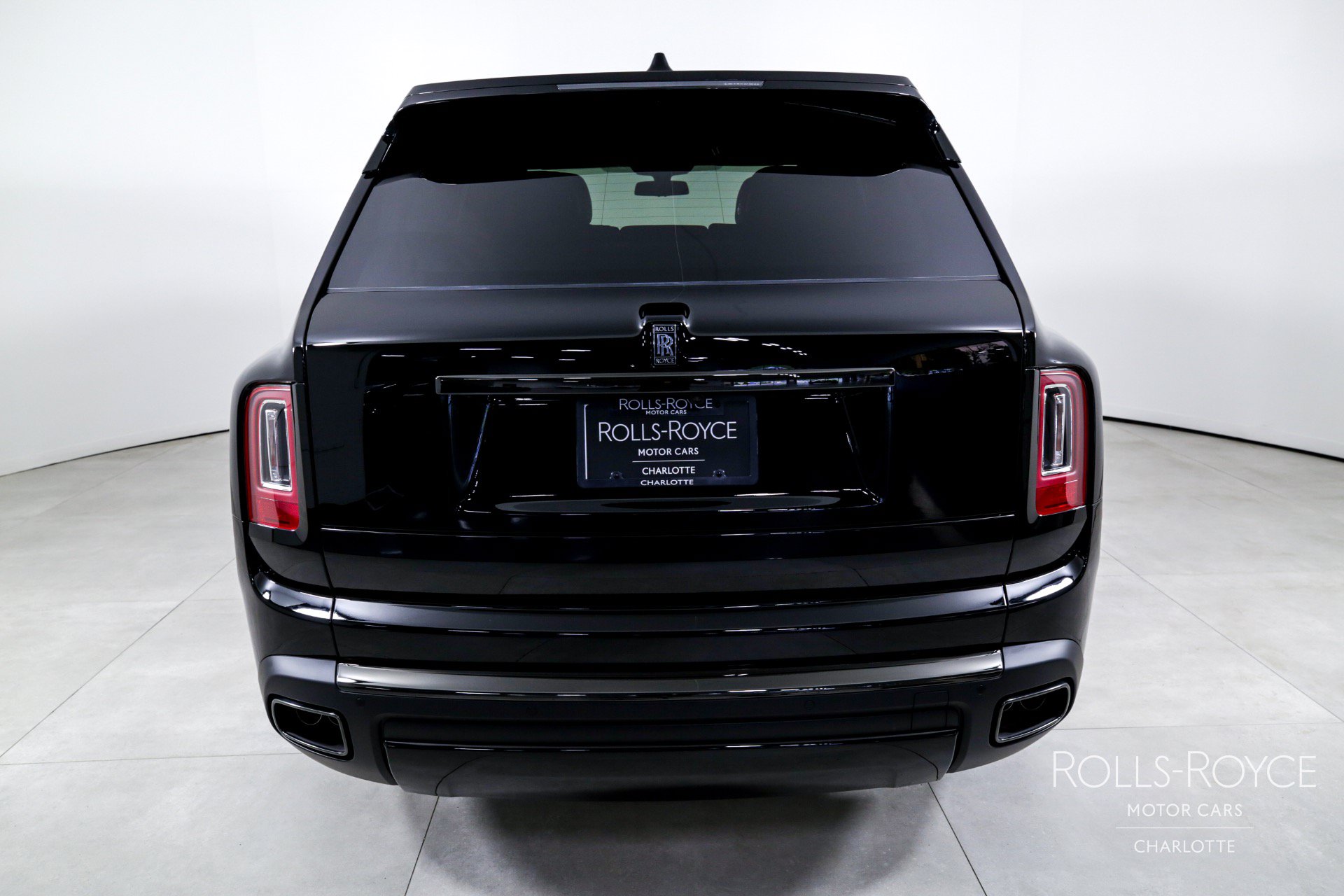 Certified 2024 Rolls-Royce Cullinan Black Badge w/ Dark Exterior Package AWD/4WD image 9