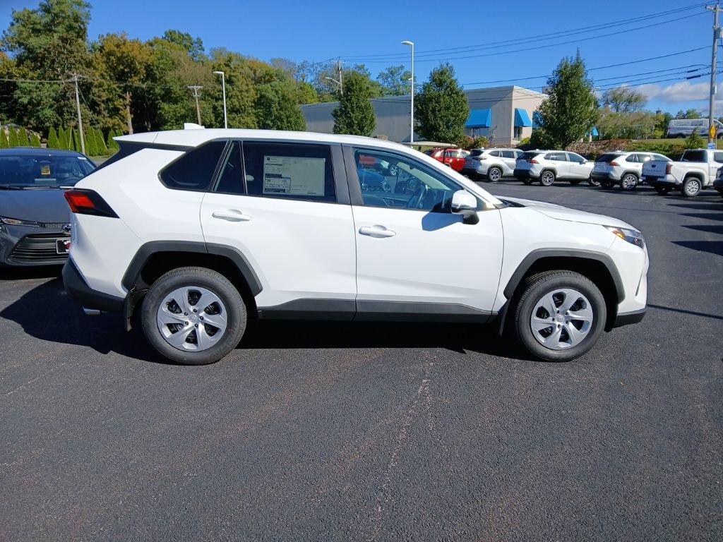 New 2025 Toyota RAV4 LE image 4