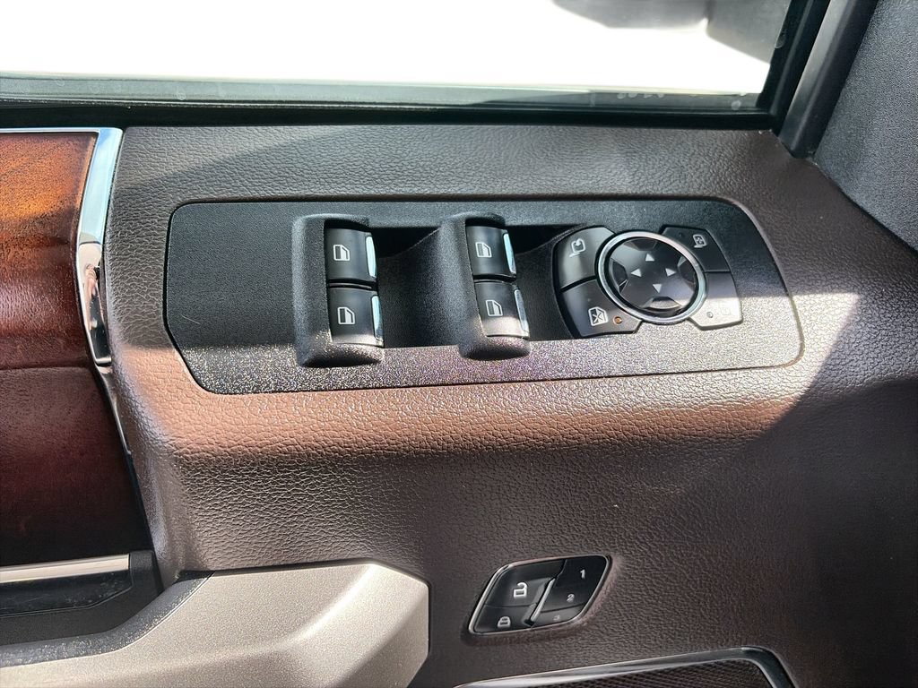 Used 2019 Ford F150 King Ranch w/ Equipment Group 601A Luxury AWD/4WD image 24